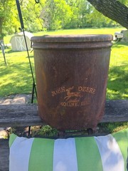 John Deere Planter ORIGINAL JD Patena 2 Leg Deer Logo Seed Box w/ lid
