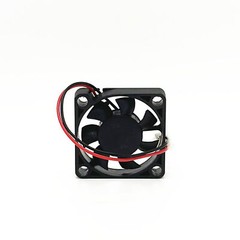 AD0305HX-K70 5V 0.18A 0.9W 10500RPM 3006 2-pin cooling fan