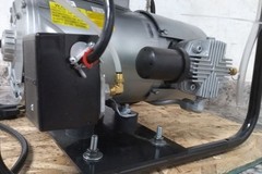 Gast 5HCD-101T-M550NGX 0.75 HP 120VAC, 240VAC 2 Gal Electric Air Compressor