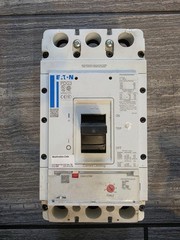 Eaton PDG33M0400FNNN Circuit Breaker 3 Pole 600V 400A Trip PDG33M0400FNNN