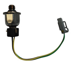 International 1845536C91 Engine Oil Pressure Sensor Navistar 1845536C91