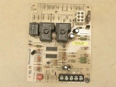 Honeywell ST9120C4057 Furnace Control Circuit Board HQ1011927HW