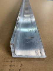 1-1/2″ x 2-1/2″ x 12″ Long x 1/4″ Thick 6061 Aluminum Angle, 1.5″ x 2.5″ x .250″