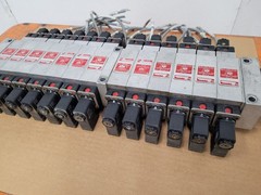 Lot of 13x AAA Products Air Gas Solenoid 12V Valve Manifold EBSS2Q 150PSI 26 Out