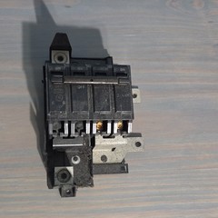 GE TQD 2-Pole 225A 240V AC Bolt-On Circuit Breaker w/ Trip Indicator
