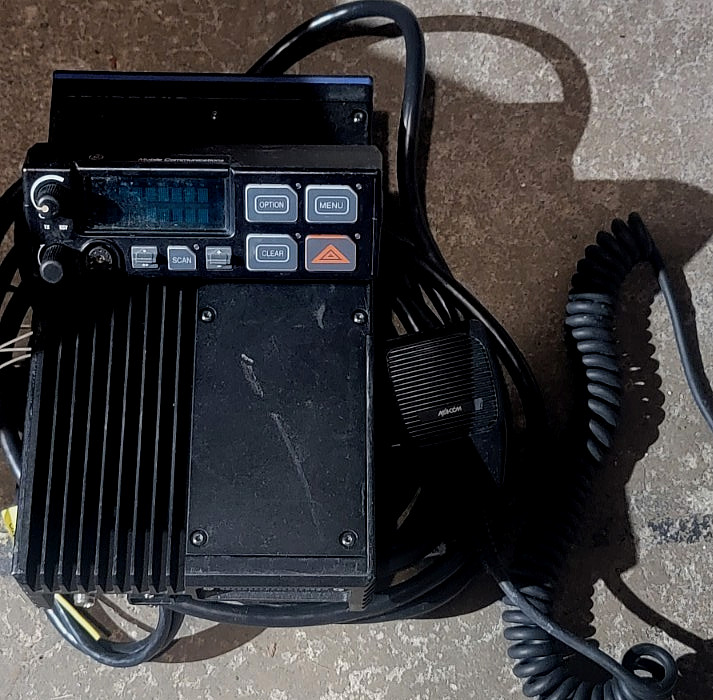 Harris MaCom GE 7100m VHF M7100 Hi power 110 watt radio