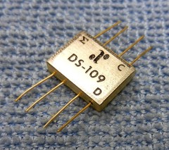 Anzac (MaCom) DS-109 Two (2)-way Power Divider 10-500 MHz