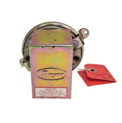 *NEW IN BOX* DWYER PRESSURE SWITCH 1910-0-PRESET