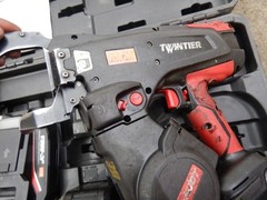 Max RB-610T-B2C Twin Tier Rebar Tying Tool 14.4V 4.0Ah Battery Set Japan 2020