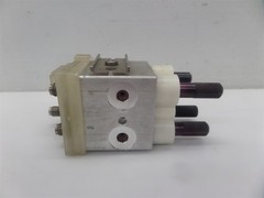 HP Agilent 5890 Gas Chromatograph FID Flow Block