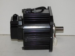 New Yaskawa Electric SGMRS-12A2B-YR13 AC Servo Motor 1150W 2000 RPM 6A 200V Unit