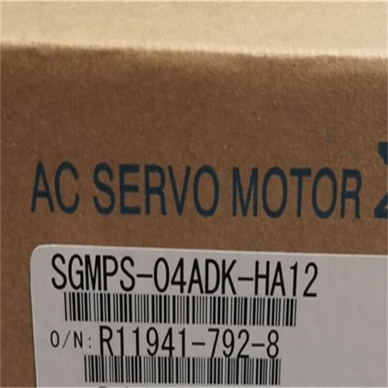 1PC New Yaskawa SGMPS-04ADK-HA12 AC Servo Motor