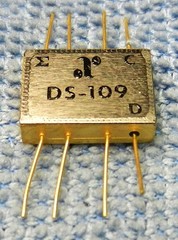 Anzac (MaCom) DS-109 Two (2)-way Power Divider 10-500 MHz