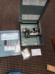Square D HOM612L100RB 100A Loadcenter Breaker Box