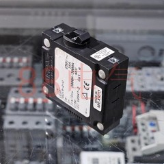 1pcs used LEG6-70219-2-V circuit breaker switch #yr