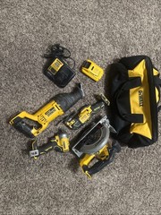 DEWALT 20V 4 Tool Set Circ Saw, Sawsall, Driver Multi Tool, 4 AH Battery & Charg