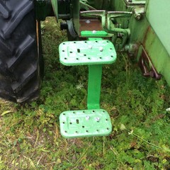 2 STEP & BRACKET M MT JOHN DEERE JD 3114