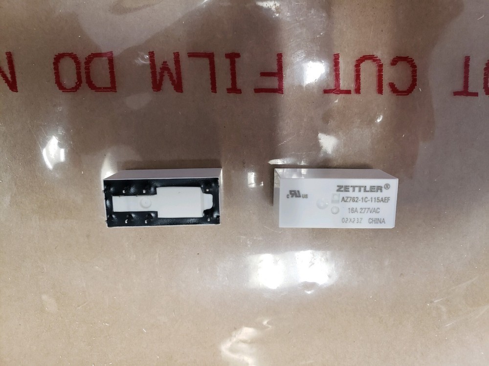 LOT OF 10 GENUINE ZETTLER RELAY # AZ762-1C-115AEF / MCE # 27010154