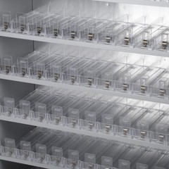 Cigarettes Retail Display Rack Aluminium Cigarettes Cabinet 6 Layers 10 Clips
