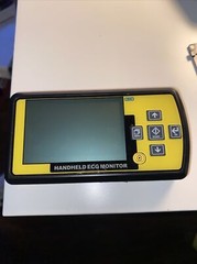 SN 1101231002 10 Handheld ECG Monitor Model MD100A1-E 0220t 2×1.5V AAA ANCE 0123
