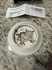 FIRE LITE B210LP Detector Base, 6.1IN, Standard, ADDRESSABLE, Plug-in, Ivory
