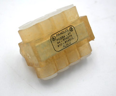 PANDUIT PCSB4-4-6Y MULTI-TAP CLEAR INSULATED ALUMINUM CONNECTOR BLOCK BOX OF 6PC