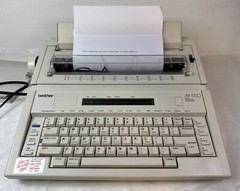 Brother AX-550 Word Processing Electric Portable Typewriter W/Manual