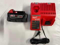 Genuine Milwaukee M18 XC 5 amp 18V Battery 48-11-1850 NEW w Charger