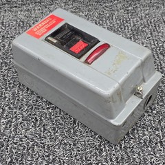 Square D / K70219-500-03 / M-1 Class 2510 Start Stop Manual Starter W/ Lamp