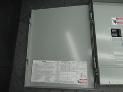 Eaton Type BR 100A 10-Space 20-Circuit Outdoor Main Breaker Neutral Load Center